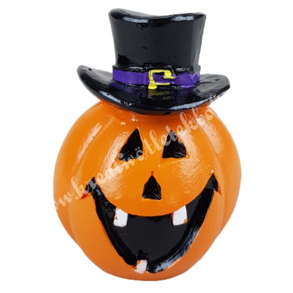 Polyresin nevetős halloween tök, fekete kalapban, 5x6,5 cm