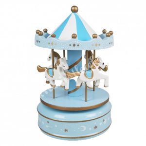 Zenélő körhinta lovakkal, 10,5x18 cm