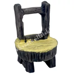 Polyresin szék, barna-sárga, 2,2x3,5 cm