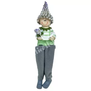 Lógó lábú polyresin kisfiú levendula sapkában, 4,5x17,5 cm