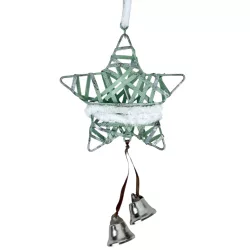 Akasztós fém csillag csengővel, zöld, 10x30 cm