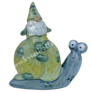Polyresin csiga ülő manóval, 7x8 cm