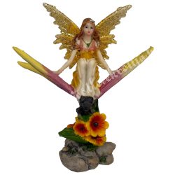 Polyresin tündér pillangóval, sárga, 8,5x11 cm