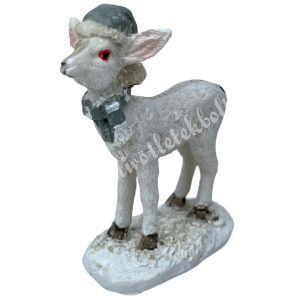 Polyresin őzike sapkában, 4,5x6 cm