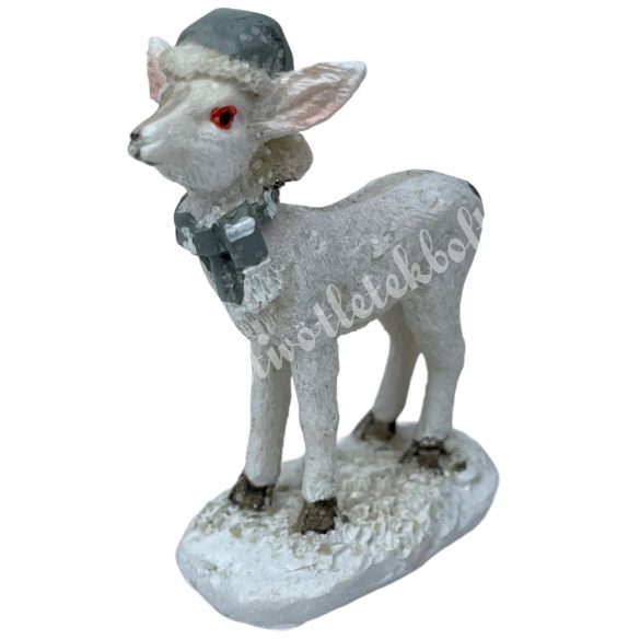 Polyresin őzike sapkában, 4,5x6 cm