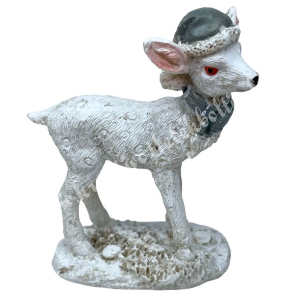 Polyresin őzike sapkában, 4,5x6 cm