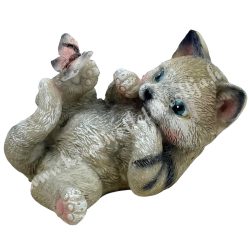 Polyresin cica, pillangóval, 8x5,5 cm
