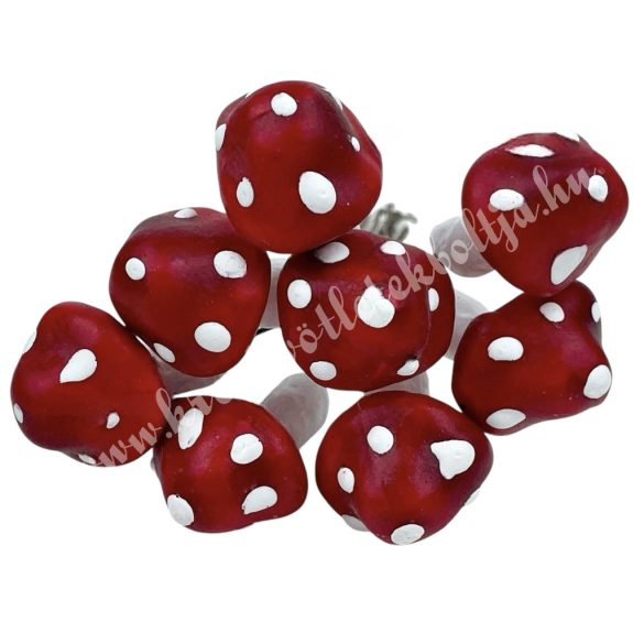 Betűzős piros gomba, 2,5x3,5 cm, 8 db/csomag