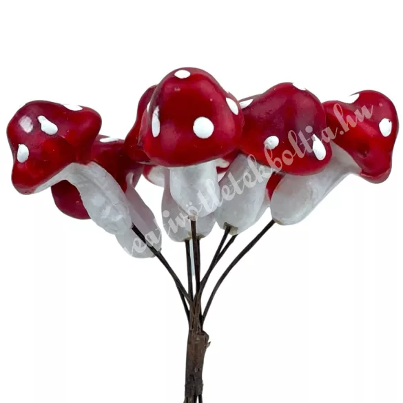 Betűzős piros gomba, 2,5x3,5 cm, 8 db/csomag