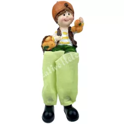 Lógó lábú polyresin gyerek, 5x13 cm