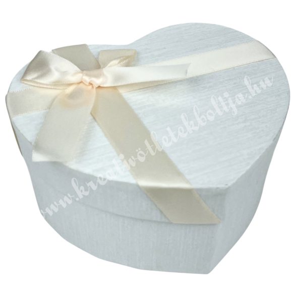 Szív alakú doboz, fehér, 11,5x10x5,5 cm