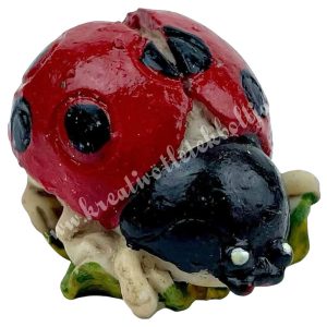 Polyresin katica, 2,5x2 cm