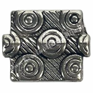Fémköztes, platina, 1,2x1,1 cm  
