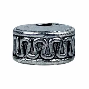 Fémköztes, platina, 0,7x0,5 cm  