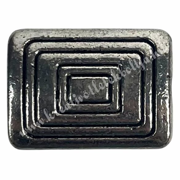 Fémköztes, platina, 1,5x1,1 cm  