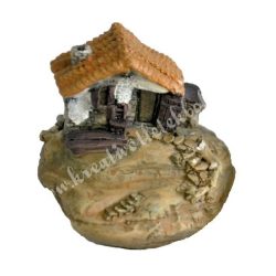 Mini házikó dombon, bézs tetővel, 5x5 cm