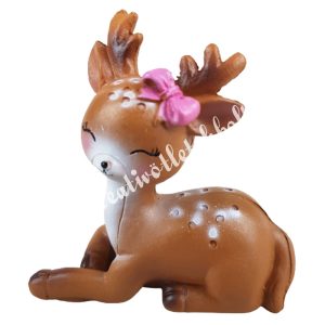 Polyresin őzike (bambi), fekvő, masnival 6,5x6,5cm