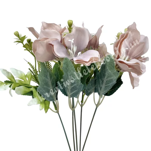 Vegyes csokor, púder, 31 cm