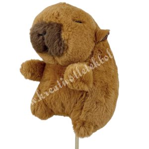 Betűzős plüss capybara, barna, 8x12 cm