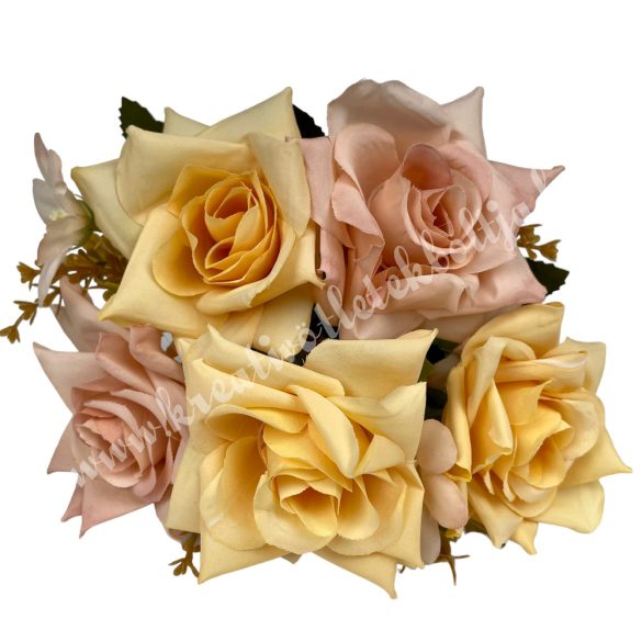 Vegyes csokor rózsával, barack-rózsaszín, 28 cm