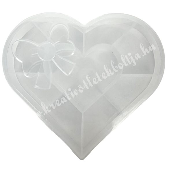 Szív alakú gyöngytároló, 15,5x14,5 cm