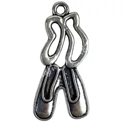 Fémmedál, balerina cipő, platina, 1,5x3 cm