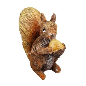 Polyresin mókus, makkal, barna, 5x11 cm