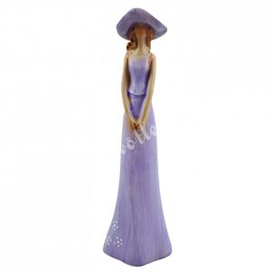 Polyresin hölgy, lila ruhában, kalapban, 4,5x15 cm