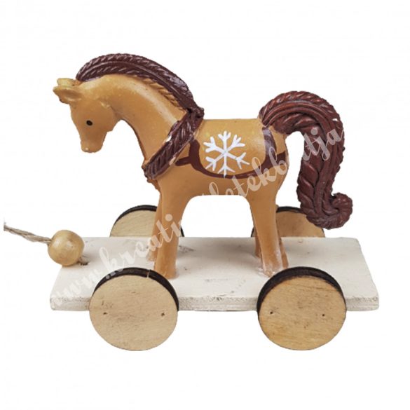 Polyresin ló, fa kocsin, barna, 8,5x7,5 cm